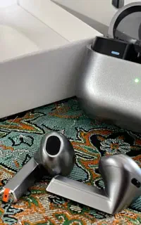 گلگسی بادز ۳