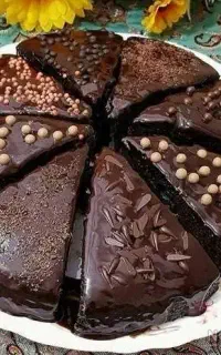 سفارش انواع کیک خانگی و خاگینه