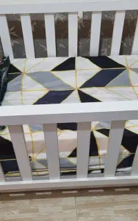 تخت کودک وتشک