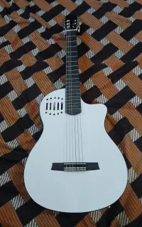 گیتار کلاسیک طرح گودین