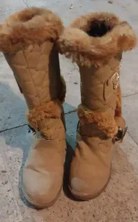 پوتین ساق بلند بچه گانه سایز ۳۲