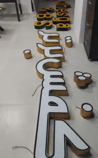 فروش حروف نور داربه صورت جز و کل