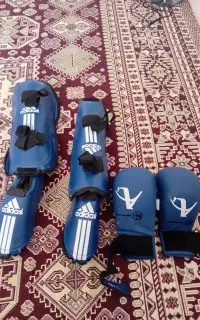 دستکش و روپا کاراته