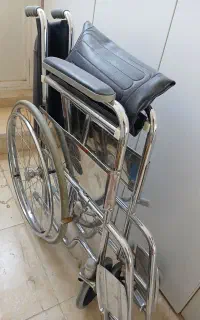 ویلچروعصا زیر بغل