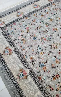 فرش۹متر اصل/۸الی ۱۰رنگ/۱۰۰درصد نخ/وزن بالا