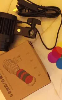 مینی پروژکتور با سه پایه عکاسی