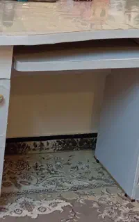 میز کامپیوتر تمیز  و سالم قیمت دومیلیون