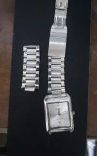 ساعت مچی تراست ژاپن کوارتز