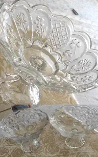 سه عدد میوه خوری