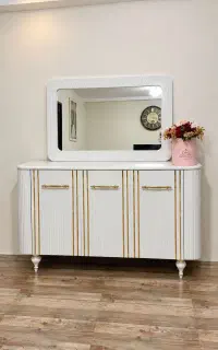 کنسول آیینه تازه یکسال گرفتم برای جهیزیه