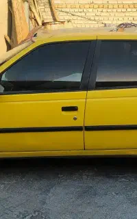 پژو زرد بیرون شهری.