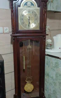 ساعت قدی زیبا