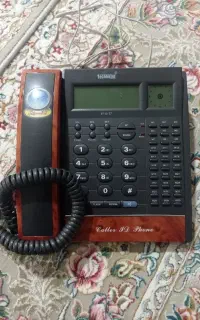 تلفن رو میزی