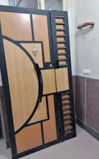 درب ورودی منزل