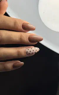 خدمات کاشت ناخن . لمینت . ژلیش