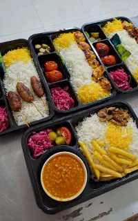 رستوران و غذای بیرون بر چاشنی