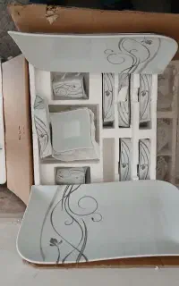سرویس ظروف چینی برند توس ۱۲۸ پارچه