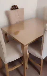 میز غذاخوری ۴ نفره