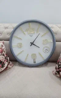 ساعت دیواری بزرگ