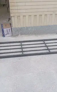 تخت اهنی