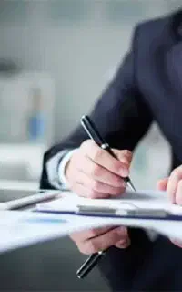 وکیل پایه‌یک دادگستری درامور حقوقی، کیفری، املاک