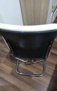 صندلی‌بدنه‌استیل