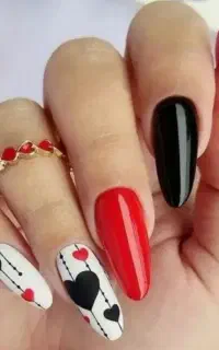 همکاری با ناخن کار و مژه کار در سالن زیبایی