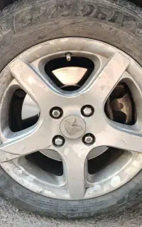 رینگ و لاستیک گمشده ، جامانده در خیابان