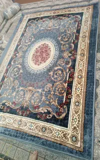 دوعدد روفرشی مخمل ترک زخیم که به جای فرش استفا
