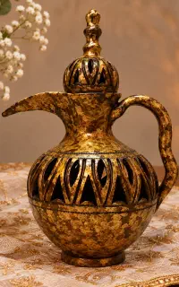 ظرف سفال و تعدادی کارت پستال قدیمی نوستالژی