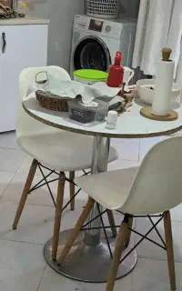 میز خاطره پایه استیل بدون دوتا صندلی