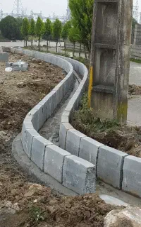 جدول سنگ فرش محوطه