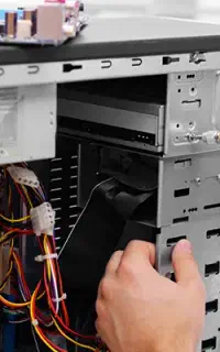 خدمات کامپیوتر و لپتاپ در محل شما