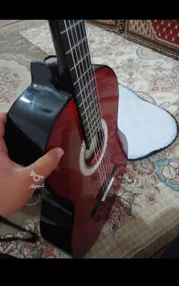 گیتار نو بفروش میرسد