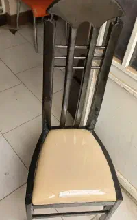 یک عدد صندلی نهار خوری خوشگل
