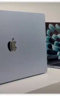 زیبای بی رقیب MacBook Air M1 - 8 -256 درحد اقساط