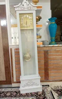 ساعت سر پایی چوبی