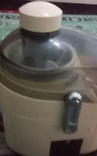 اب‌میوه‌گیر‌.cRown