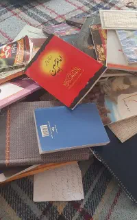 فروش تعداد زیادی کتاب