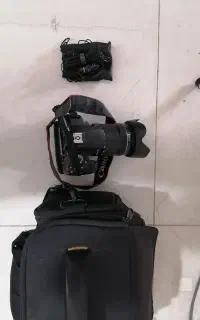 دوربین کنون 700
