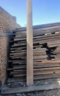 تخته زیر پایی بنایی