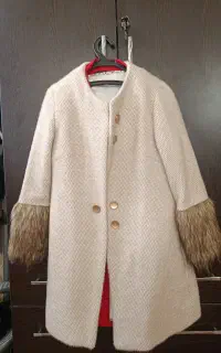 یک عدد پالتو نونو ویک عدد بارونی در حد نو