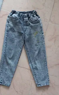 شلوار لی بچگانه مناسب ۵تا۷سال کاملا سالم