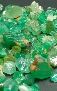 فروش زمرد راف جواهری پنجشیرکریستالی