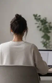 ( استخدام و کار در منزل )