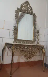 آینه و شمعدان برنز