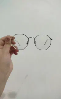 فریم عینک قابل تعویض شیشه