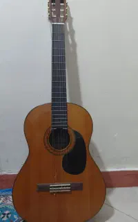 گیتار یاماها 70