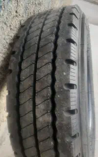 لاستیک نیسان خاور ایسوزو.نیم۲۳۵.۱۷