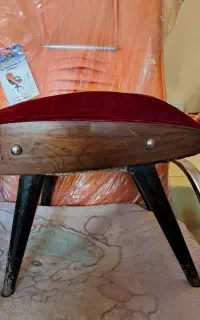 چهار پایه مبلی